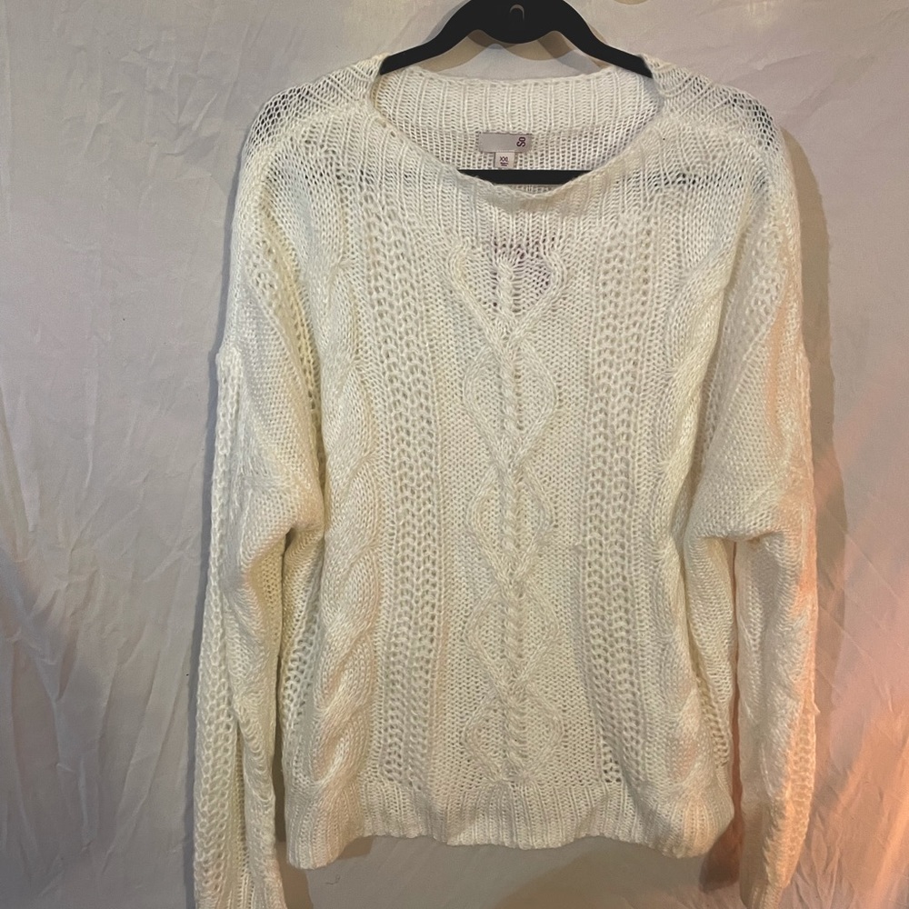 White xxl So sweater, new with tags!